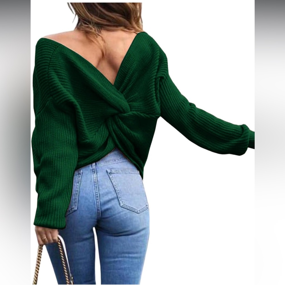 ◾️ Hayden Los Angeles Green Twist Back Sweater